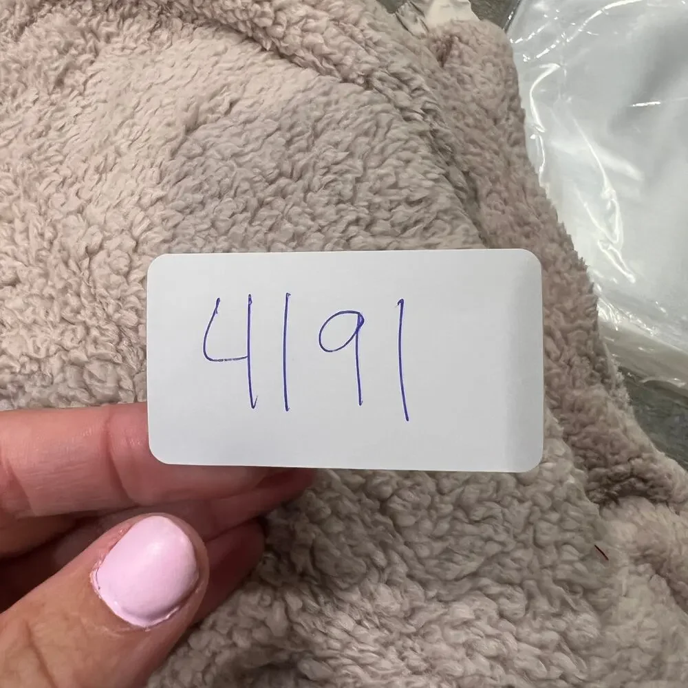 ATHLETA Women's Tugga Sweatshirt Size M In Abalone - Picture 12 of 12